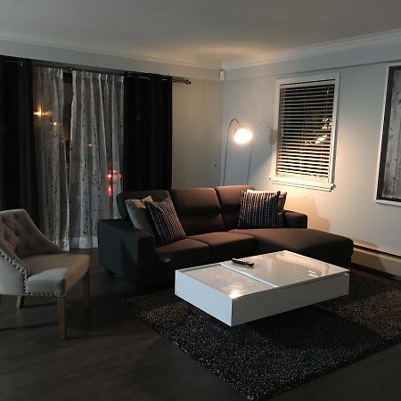 Twelve Oaks By Marquee Vancouver Bagian luar foto