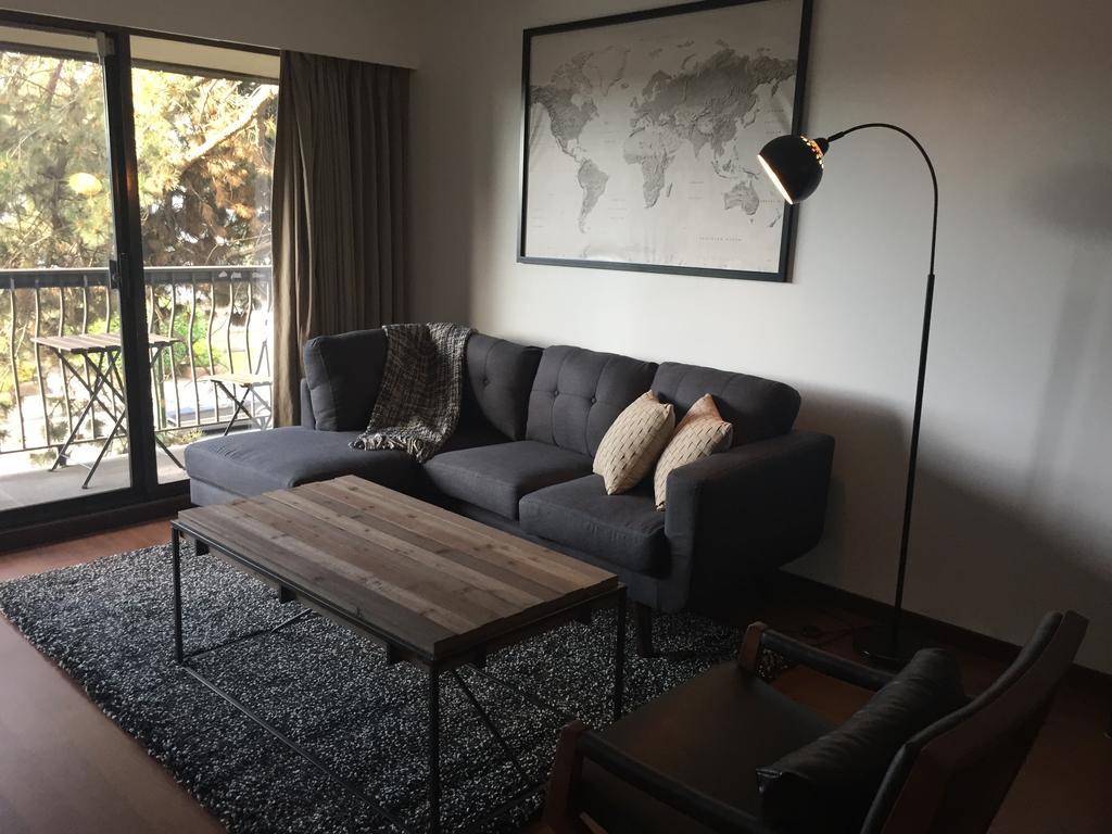 Twelve Oaks By Marquee Vancouver Bagian luar foto