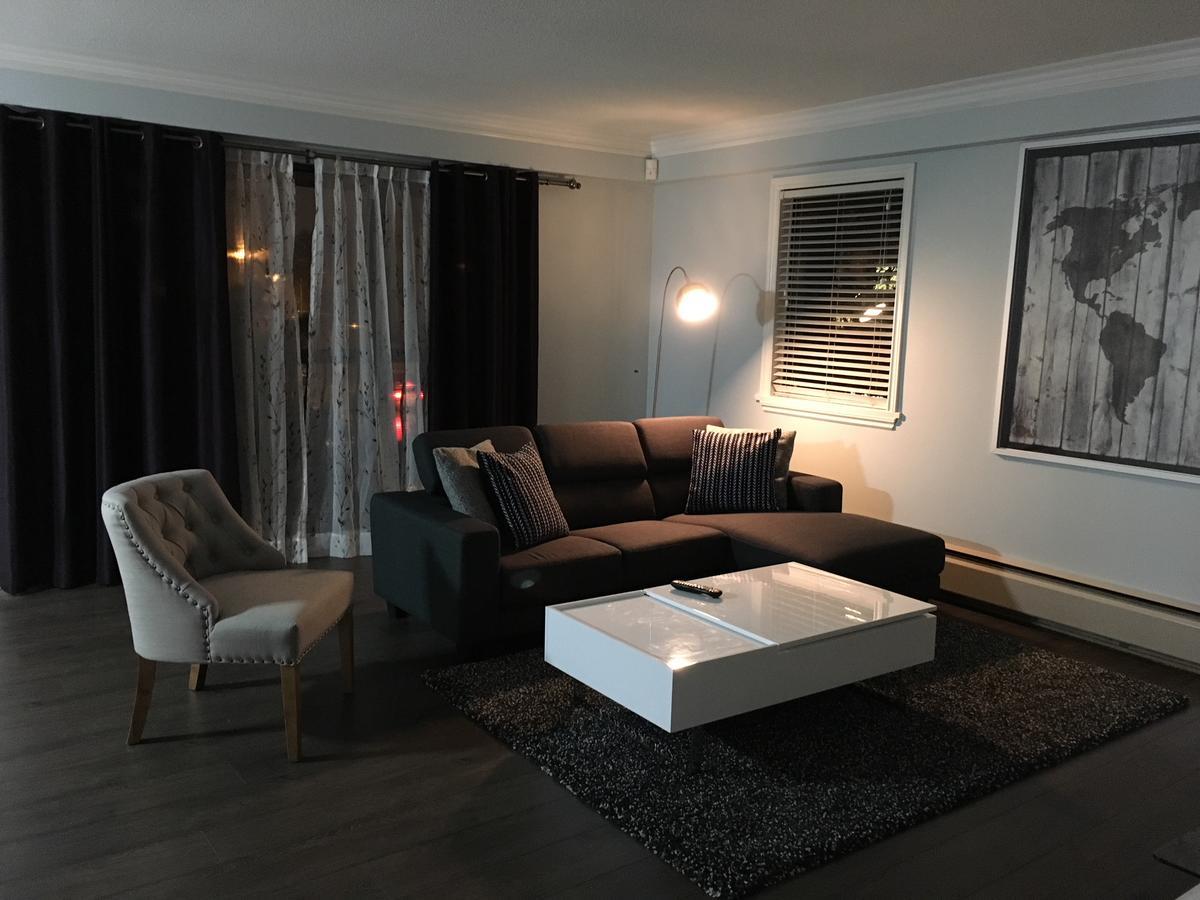 Twelve Oaks By Marquee Vancouver Bagian luar foto